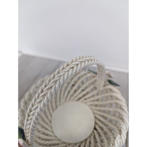 Vintage Woven Basket #1 Weave Ceramic Trinket Dish Handle Roses Spain White Pink - Picture 4 of 7